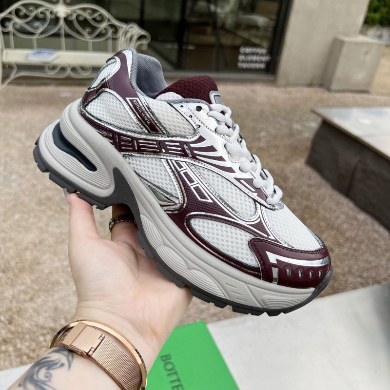 bo*te*ga Ve*ne*ta sneakers